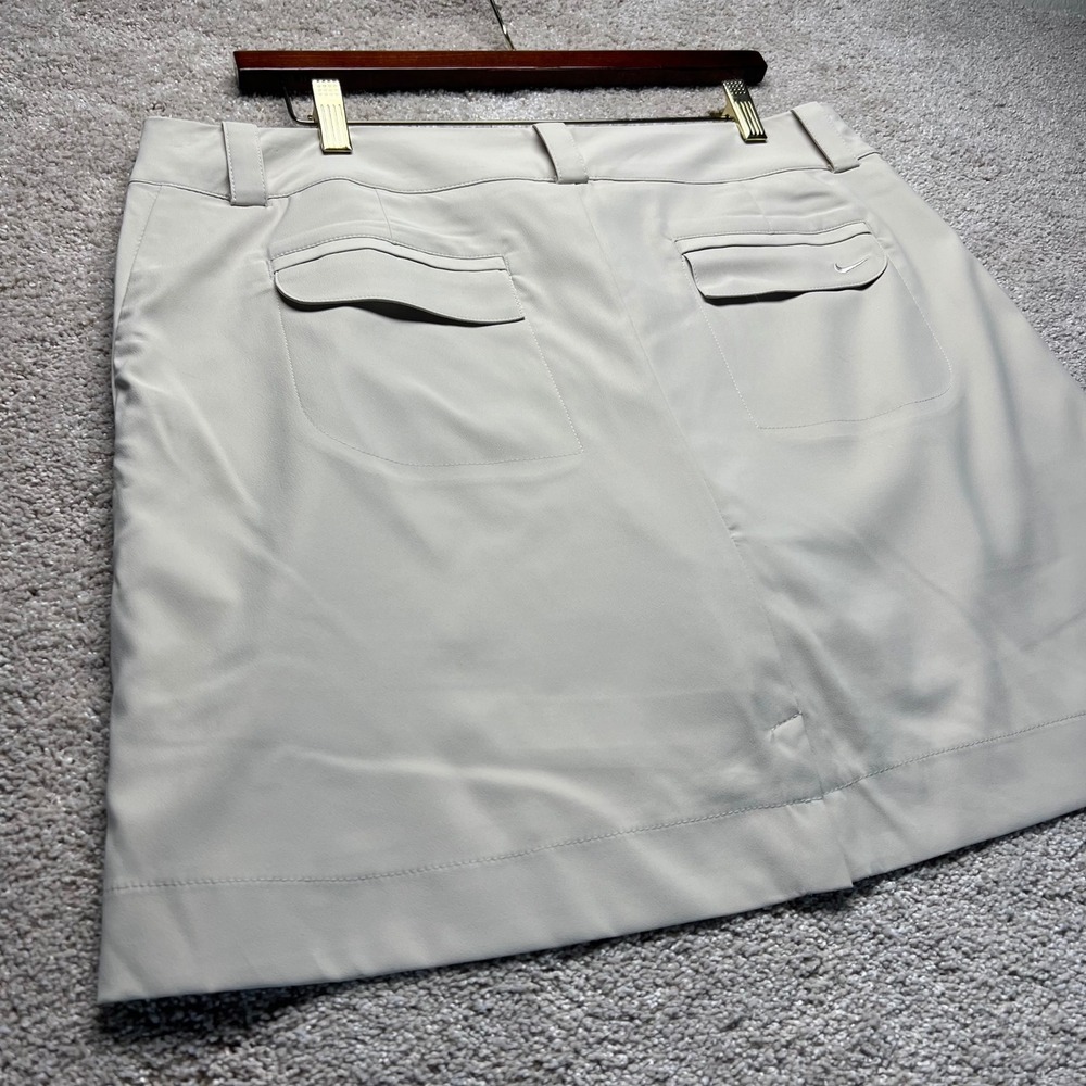 Nike‎ Golf Tour Performance Dri Fit Womens Skort Beige 12 Zip Pockets Preppy - Picture 11 of 12